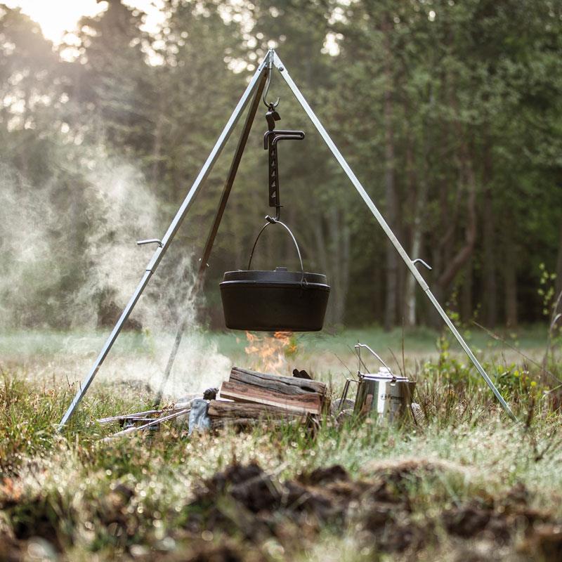 Þrífótur fyrir opin eld